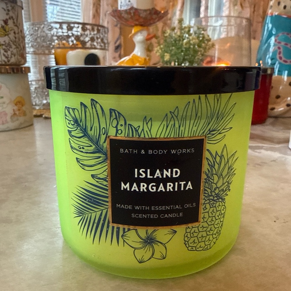 Bath & Body Works Island Margarita 3 wick candle New